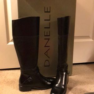 Women’s Black Mid Calf Leather Boots
